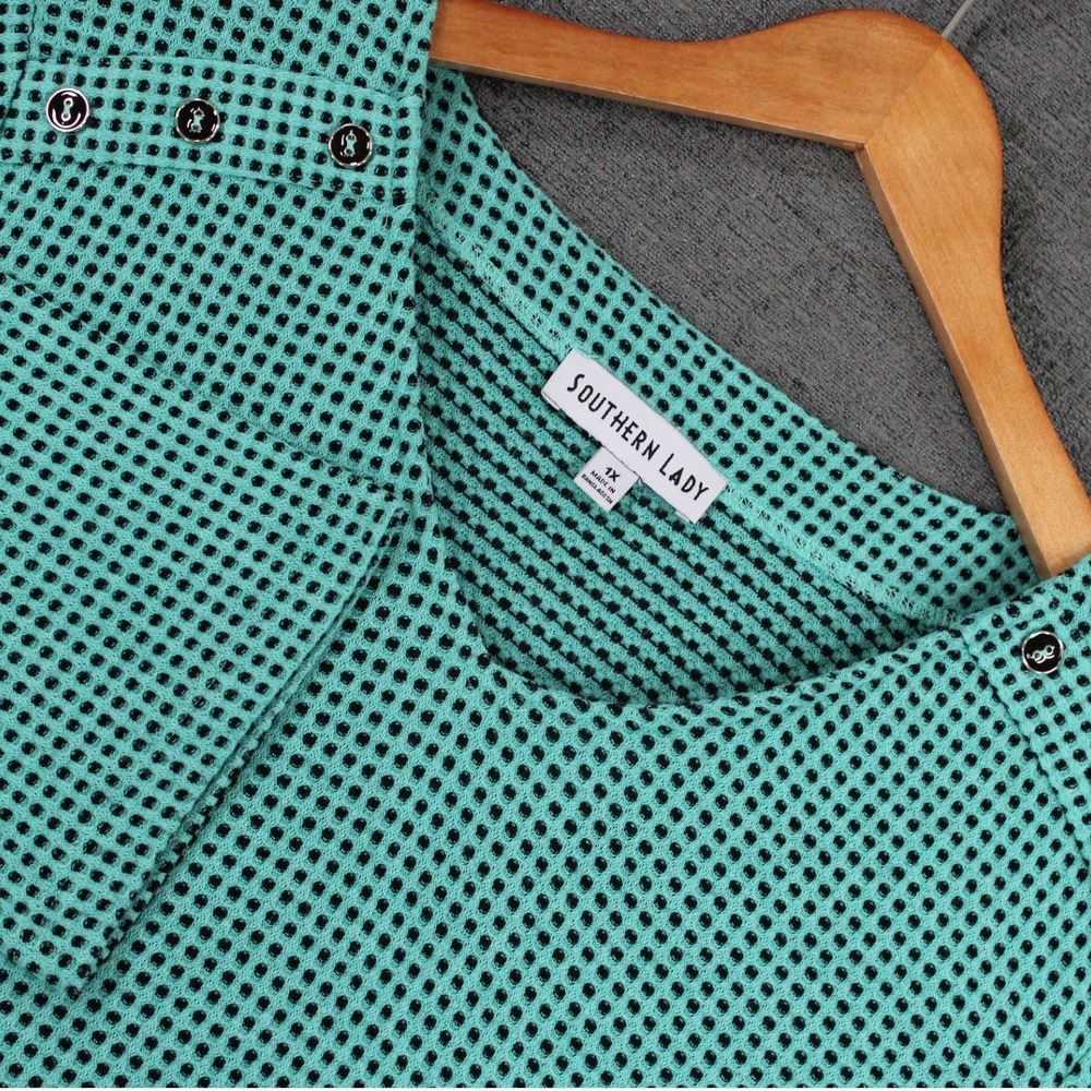 Southern Lady Womens 1X Aqua Green Black Textured V-Neck Button Shoulder Top
